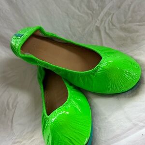 Tieks by Gavrieli- Neon Green - size 9